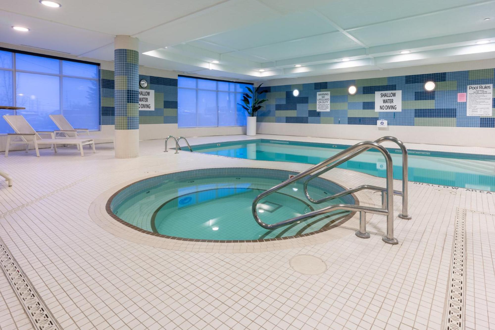 Holiday Inn Express & Suites Vaughan-Southwest By Ihg Exteriér fotografie