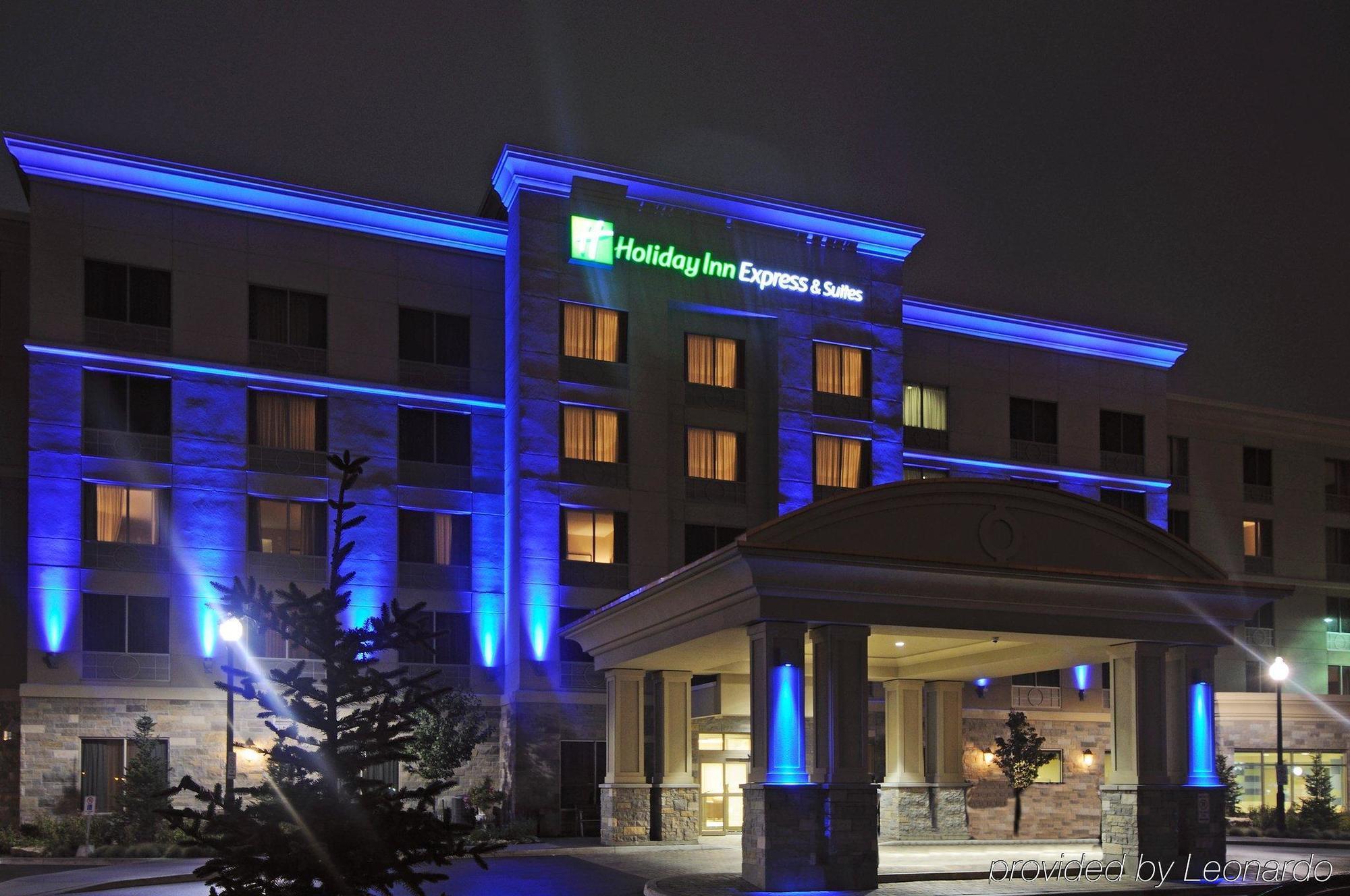 Holiday Inn Express & Suites Vaughan-Southwest By Ihg Exteriér fotografie